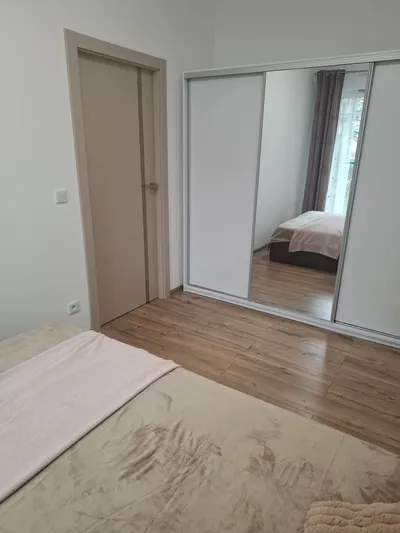Mieszkanie na wynajem, 42 m² Śródmieście, Aleja Marszałka Józefa Piłsudskiego - miniatura 4