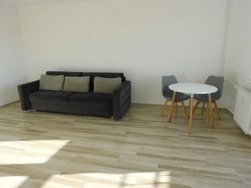 Kawalerka na wynajem, 32 m² Winogrady - 1/10