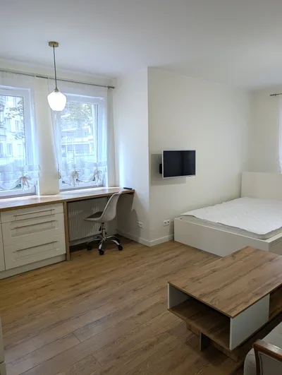 Kawalerka na wynajem, 32 m² Wilda, Robocza - miniatura 3