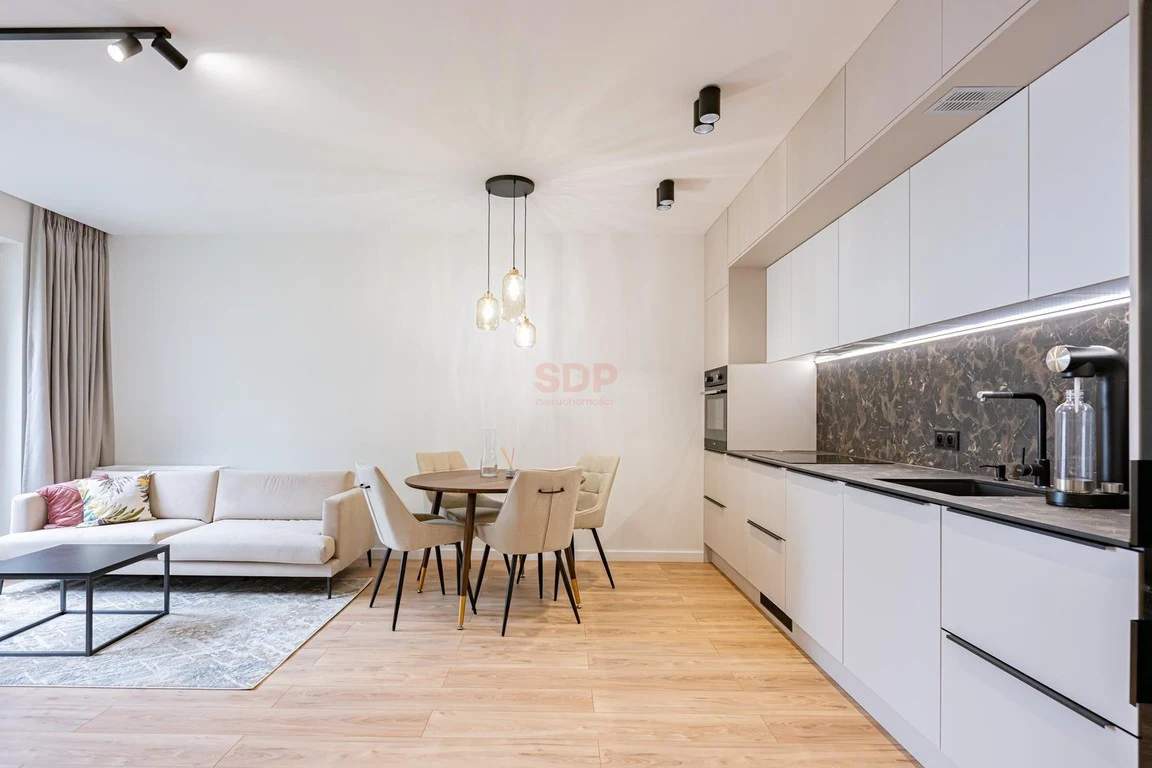 Mieszkanie na wynajem, 71 m² Śródmieście - 1/58