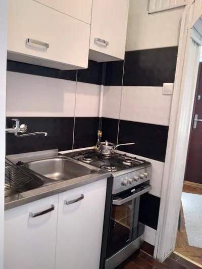 Kawalerka na wynajem, 34 m² Śródmieście, Emiliana Konopczyńskiego - miniatura 2