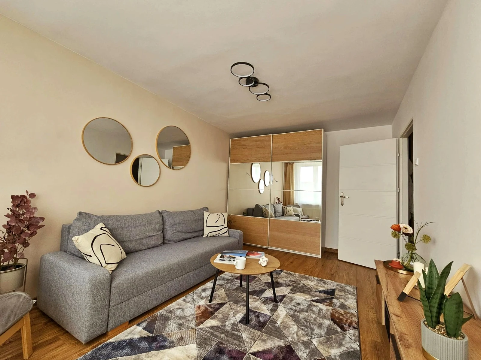 Wynajmę Mieszkanie Warszawa - 38 m² - 1/14