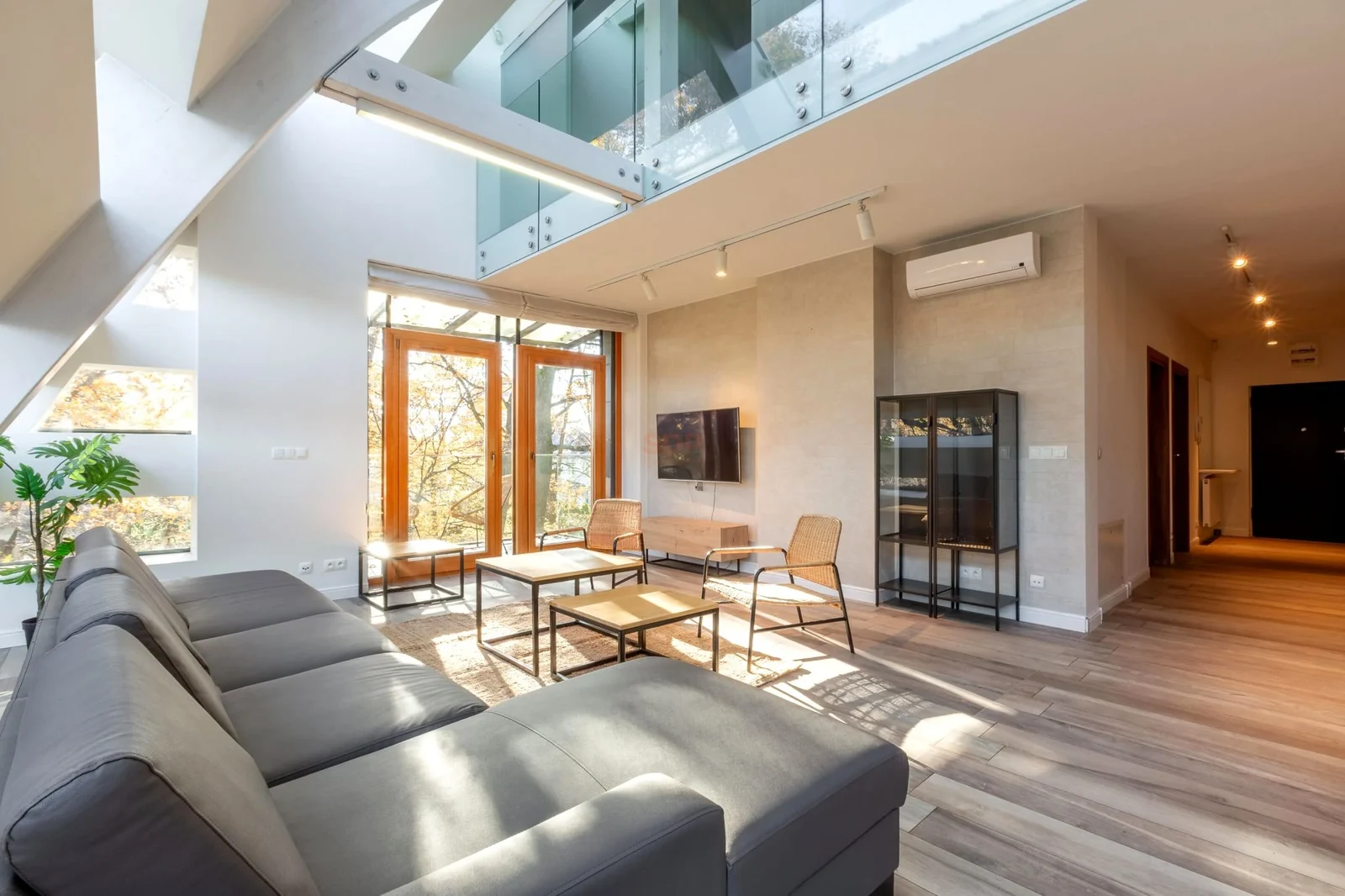 Wynajmę Mieszkanie Wrocław - 147 m² - 1/29