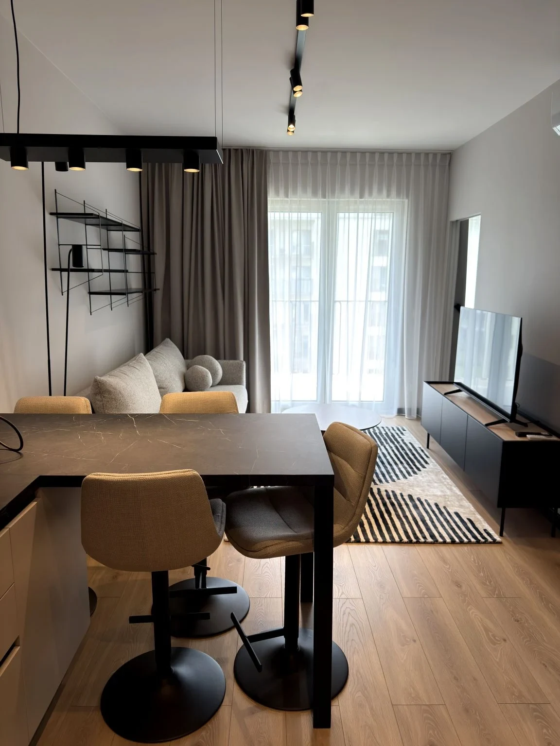 Wynajmę Mieszkanie Warszawa - 39 m² - 1/24