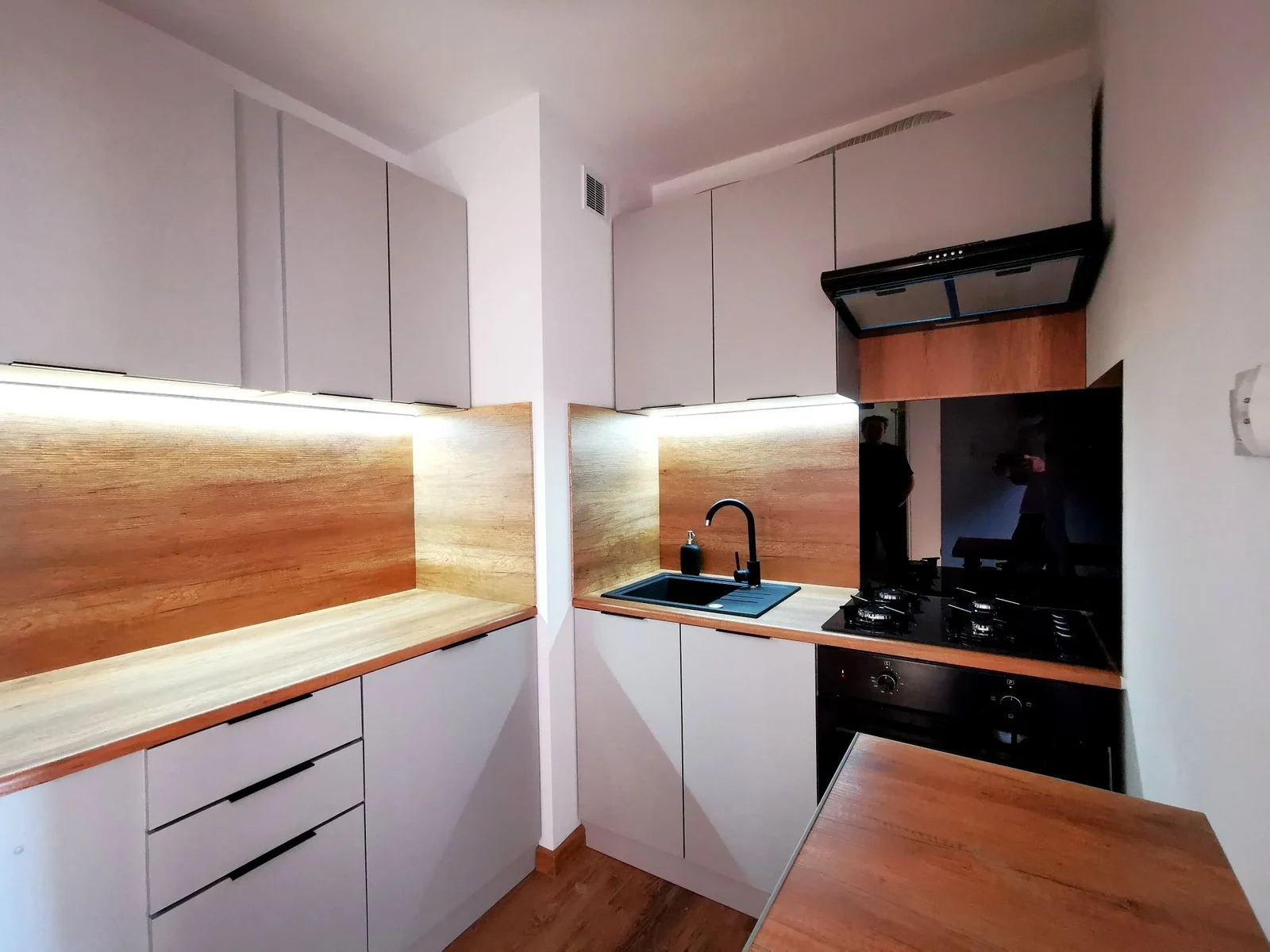 Wynajmę Mieszkanie Warszawa - 30 m² - 1/15
