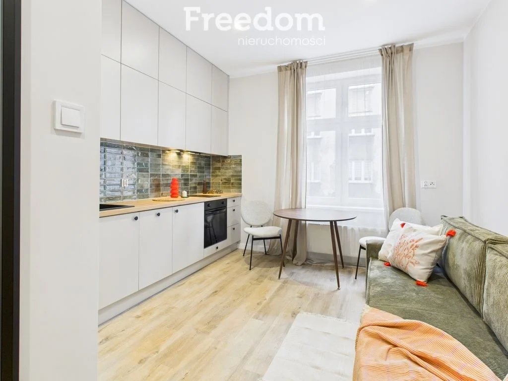 Wynajmę Mieszkanie Katowice - 22 m² - 1/24