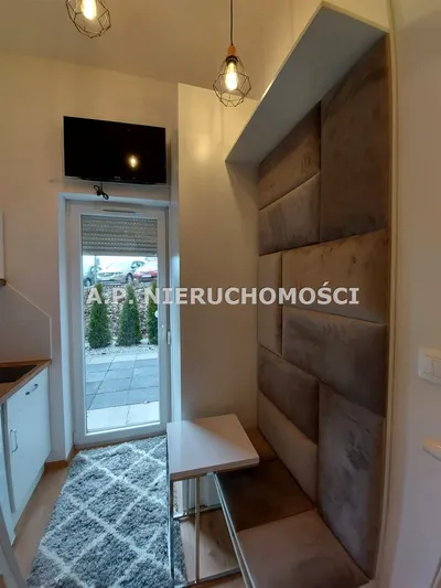 Wynajmę Mieszkanie Kraków - 8 m² - miniatura 2