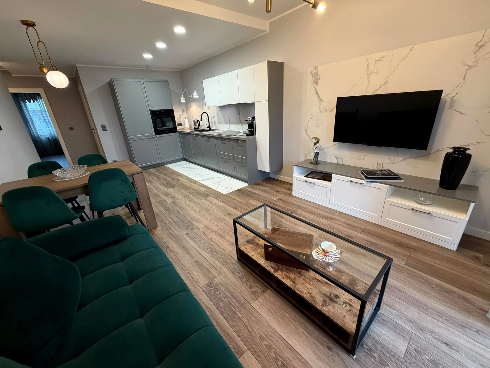 Wynajmę Mieszkanie Katowice - 68 m² - 1/24