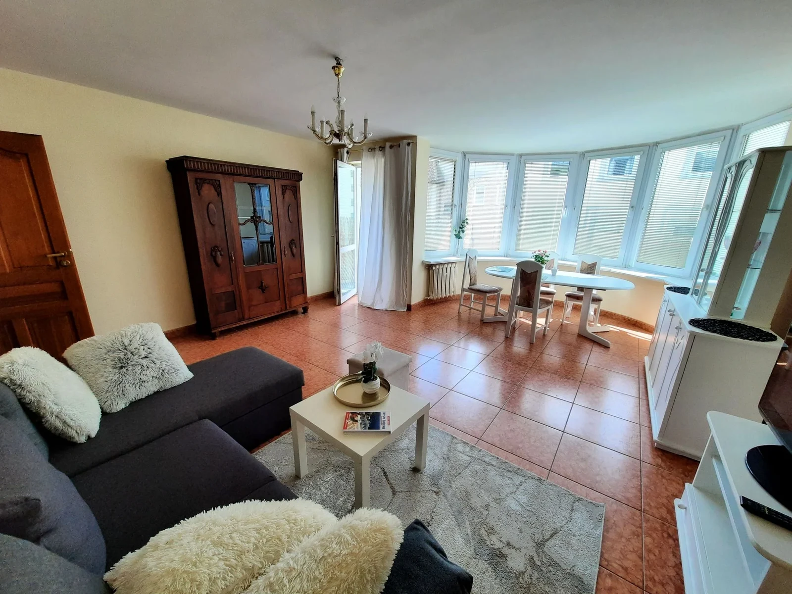 Wynajmę Mieszkanie Poznań - 75 m² - 1/22