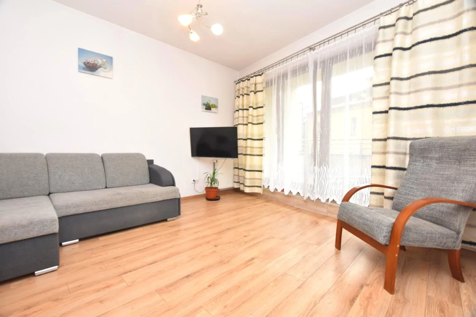 Wynajmę Mieszkanie Kraków - 50 m² - 1/23
