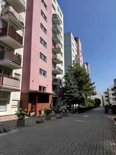 Wynajmę Mieszkanie Warszawa - 77 m² - miniatura 2