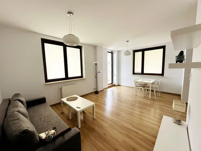 Wynajmę Mieszkanie Warszawa - 82 m²