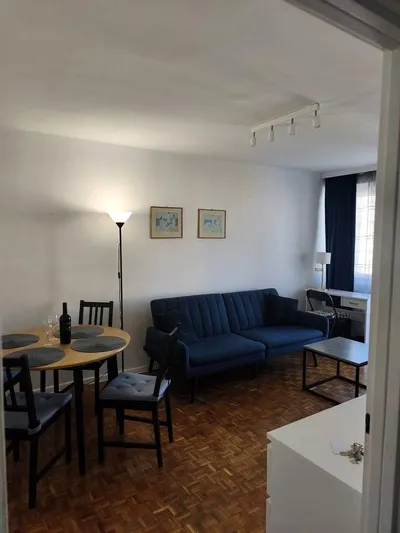 Wynajmę Mieszkanie Warszawa - 46 m² - miniatura 2