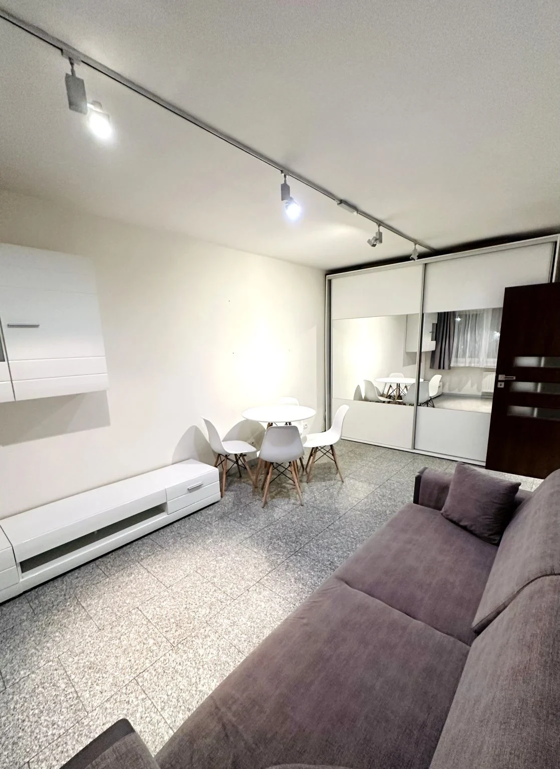 Wynajmę Mieszkanie Warszawa - 42,50 m² - 1/15