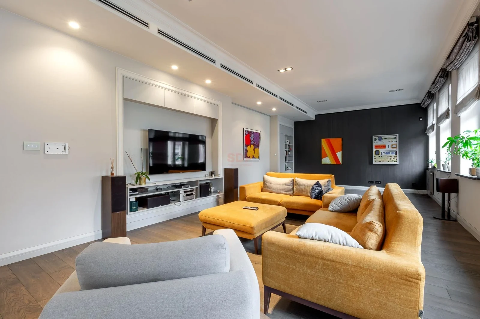 Wynajmę Mieszkanie Wrocław - 203,20 m² - 1/23