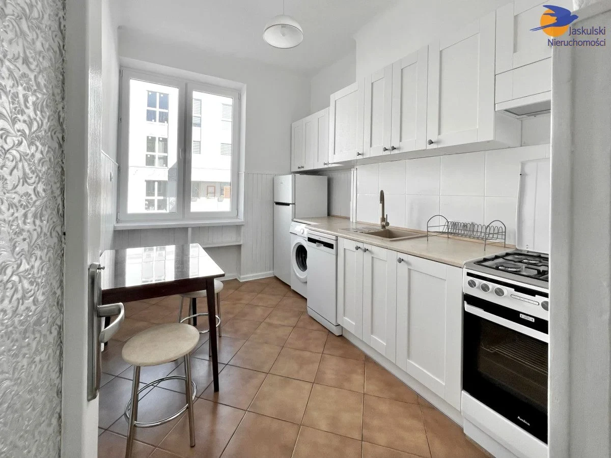 Wynajmę Mieszkanie Warszawa - 48 m² - 1/6