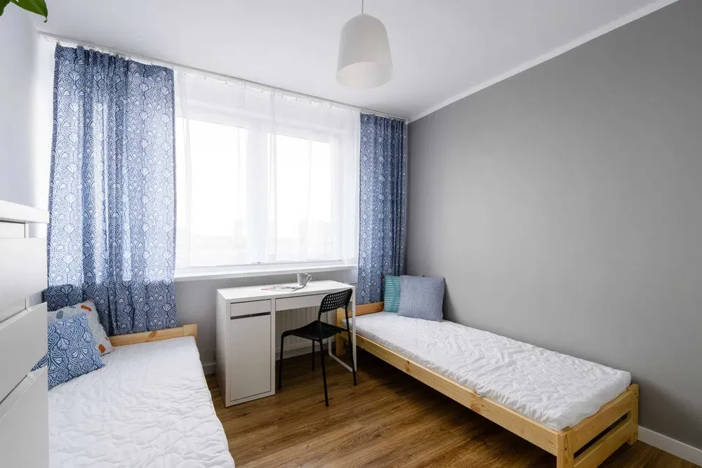 BEMOWO, śliczny pokój dla 2 osób - 1/10