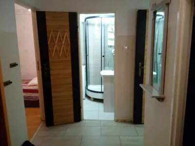 Wynajmę trzypokojowe w dobrej lokalizacji - miniatura 5