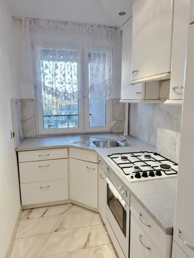 Wynajmę mieszkanie 3 pokojowe przy ulicy Fabrycznej - miniatura 4