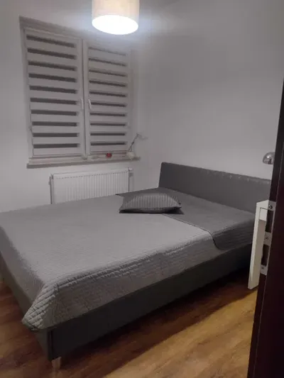 3-pokojowe mieszkanie z dużym tarasem, miejscem w hali i komórką lok. - miniatura 5