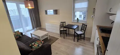 2 pokoje z dodatkową garderobą z windą na Ursusie
