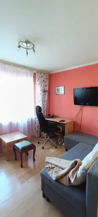 Wynajmę mieszkanie lub pokoje - miniatura 2