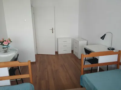 Pokój na ul. Krynickiej! Blisko Borowska ! Polecam - miniatura 4