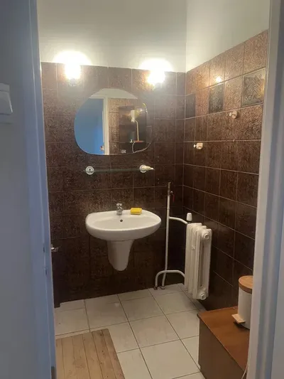 Do wynajęcia duży pokój z balkonem – Sky Tower, 13. piętro, piękny widok - miniatura 4