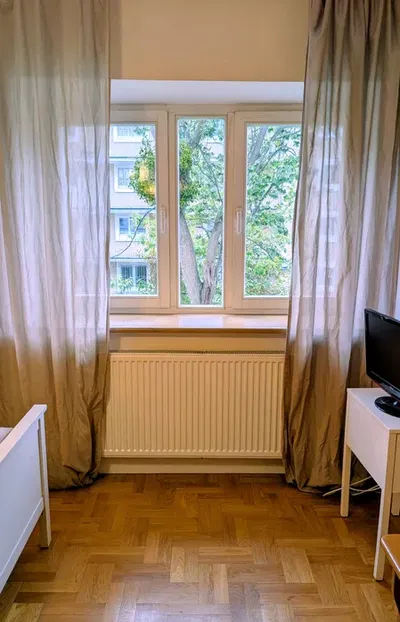 Piękny apartament, kawalerka z dużą oddzielną kuchnią na Muranowie, Śródmieście na wynajem - miniatura 3