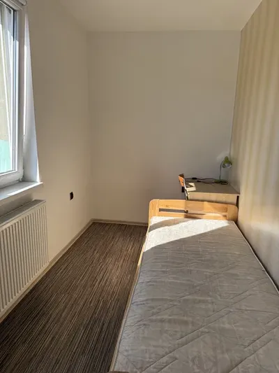 Wynajmę pokój w domu z ogrodem. - miniatura 2
