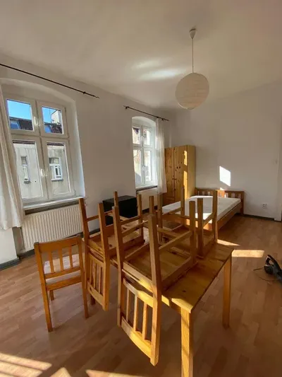 Duży pokój w kamienicy na Jeżycach - miniatura 2