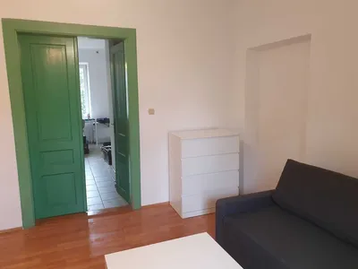 WYNAJMĘ Mieszkanie 1-pokojowe z kuchnią na ul. Popławskiego w Krakowie (Podgórze) - miniatura 2