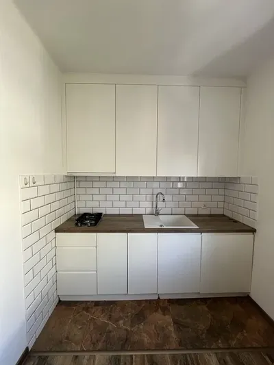 Kawalerka w Śródmieściu przy Placu Bankowym - miniatura 3
