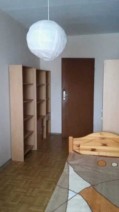 Wynajmę komfortowy pokój dla studenta w Katowicach na osiedlu Kukuczki blisko Uniwersytetu Śląskiego i Uniwersytetu Ekonomicznego. - miniatura 4