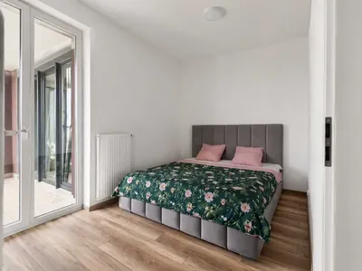 Wynajmę Umeblowane Mieszkanie 4 pokoje, 3 sypialnie, 2 łazienki, kuchnia, balkon + garaż – Habicha 11 Ursus - miniatura 3