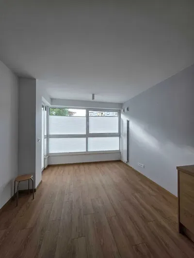 Mieszkanie 3 pokoje, 57m2 Kożuchowska Warszawa Międzylesie - miniatura 3