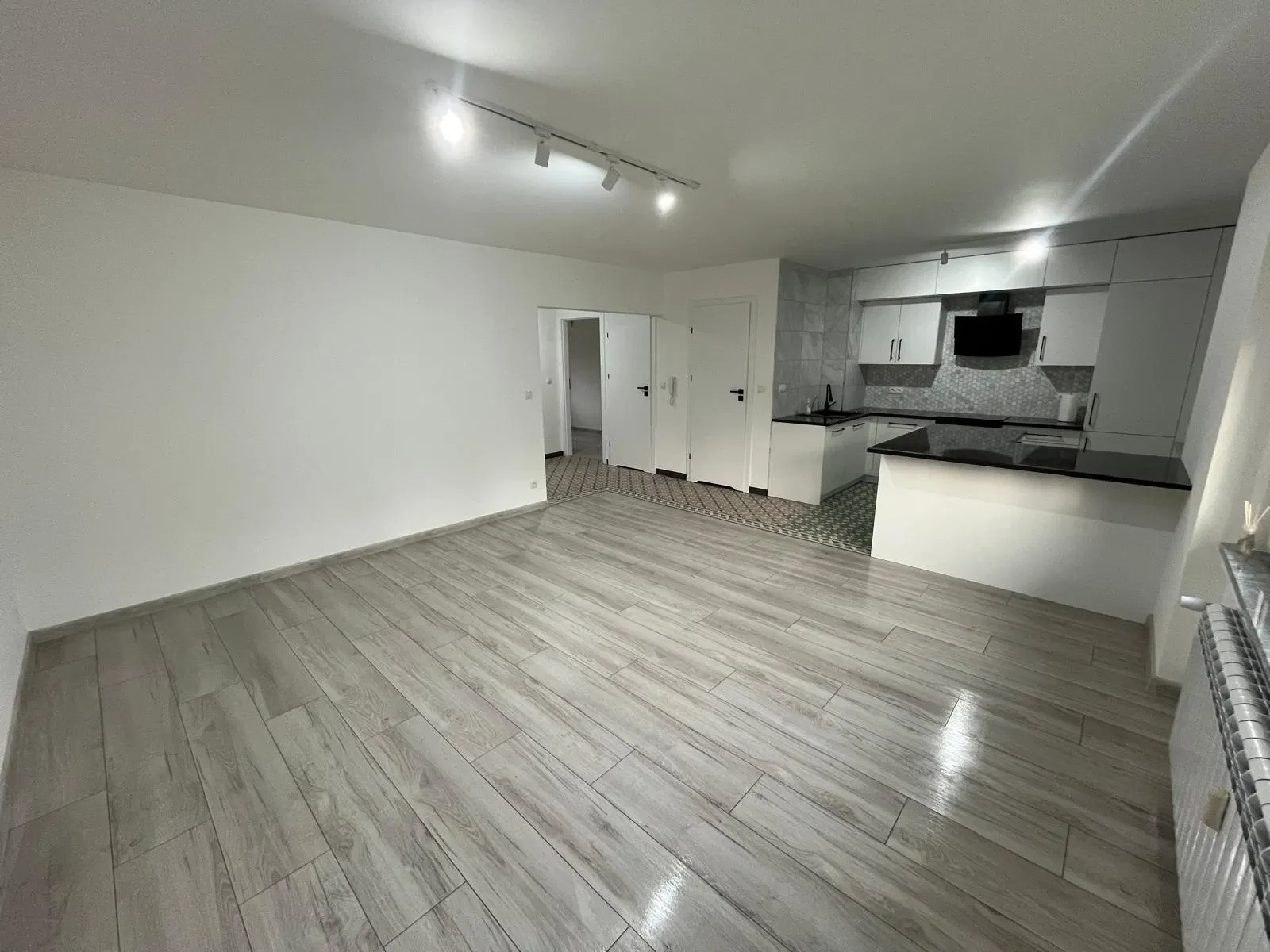Mieszkanie na wynajem, 55 m² Śródmieście, Tylna - 1/8