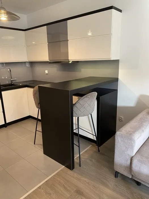 Mieszkanie 41 m2 (klimatyzacja + miejsce postojowe). Rzeszów, ul. Sportowa - 1/8