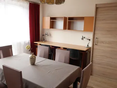 Pokój dwuosobowy/jednoosobowy z balkonem w mieszkaniu studenckim - media w cenie - miniatura 2