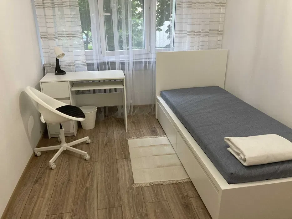 Wynajmę pokój w mieszkaniu dwu pokojowym - 1/8