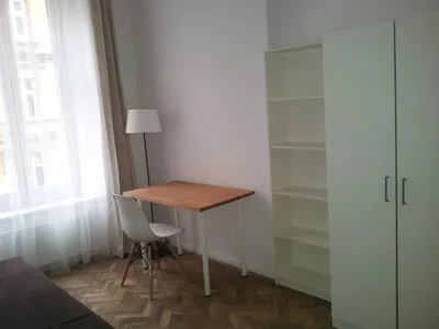 pokoje jedno i dwu osobowe w doskonałej lokalizacji w Starym Mieście - miniatura 3
