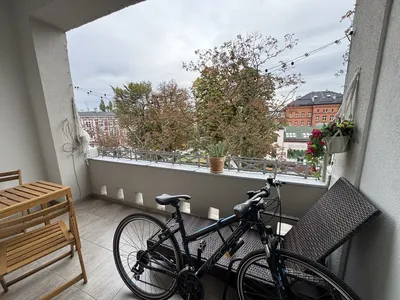 Duży pokój z balkonem w centrum Gliwic dla kobiet/studentek 52m2 - miniatura 3