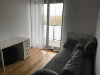 Pokój w dwupokojowym mieszkaniu - miniatura 4