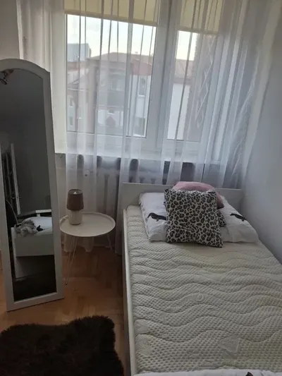 Pokoj jednoosobowy - miniatura 5
