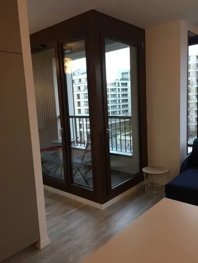 Wynajmę ładną i funkcjonalną kawalerkę w centrum Warszawy - miniatura 3