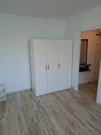 WYNAJMĘ kawalerkę Warszawa Bielany - miniatura 2