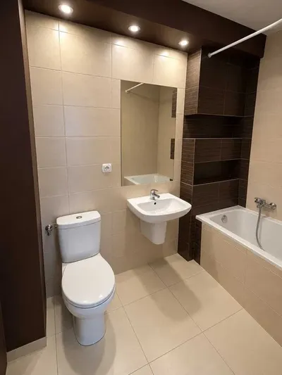 Wynajmę mieszkanie 2 pokoje Radzikowskiego 55m2 - miniatura 2