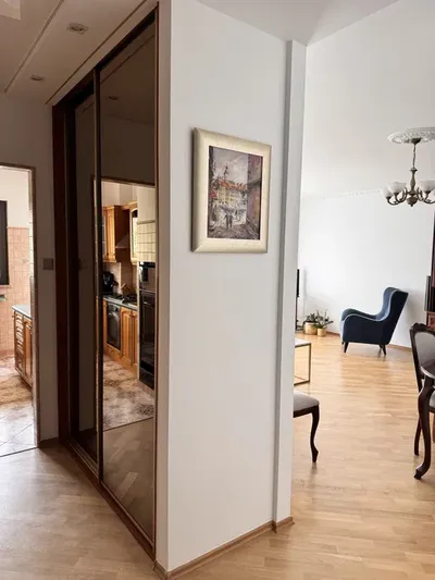 Wynajem 4 pokoje Tarchomin - jasne, przestronne, częściowo-umeblowane