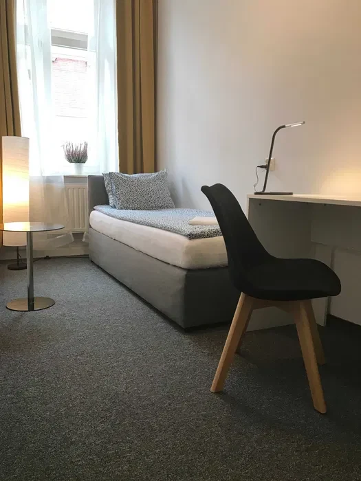 Pokoje z łazienkami w ścisłym centrum - 1/8