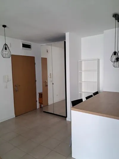Mieszkanie na wynajem Praga Południe - miniatura 2